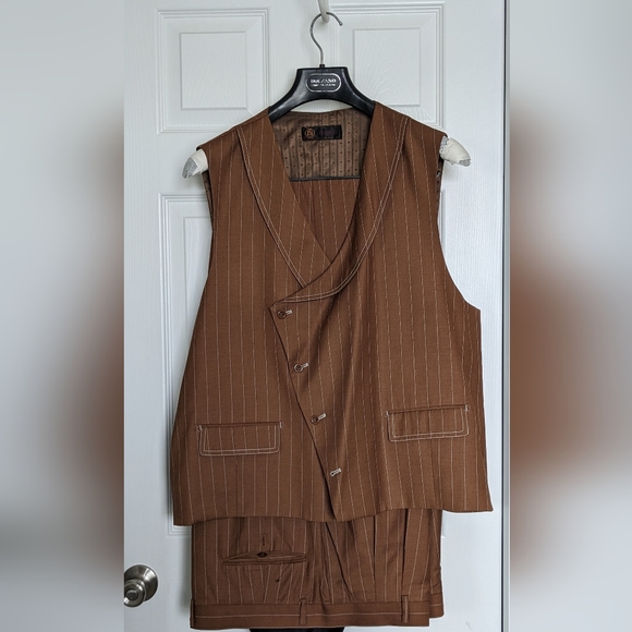 Pallini Mens 3-peice brown pinstripe suit, size 48L - Picture 4 of 4